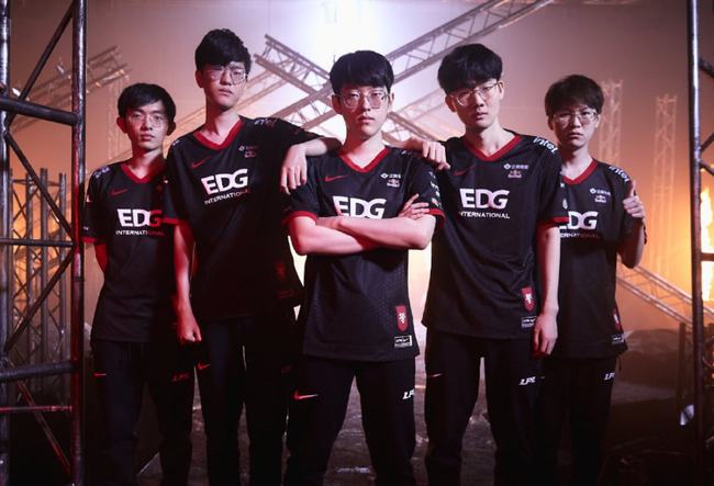 首回合比赛 首回合比赛