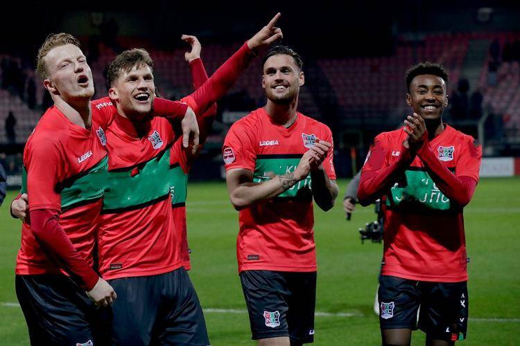 时果断签下 时果断签下