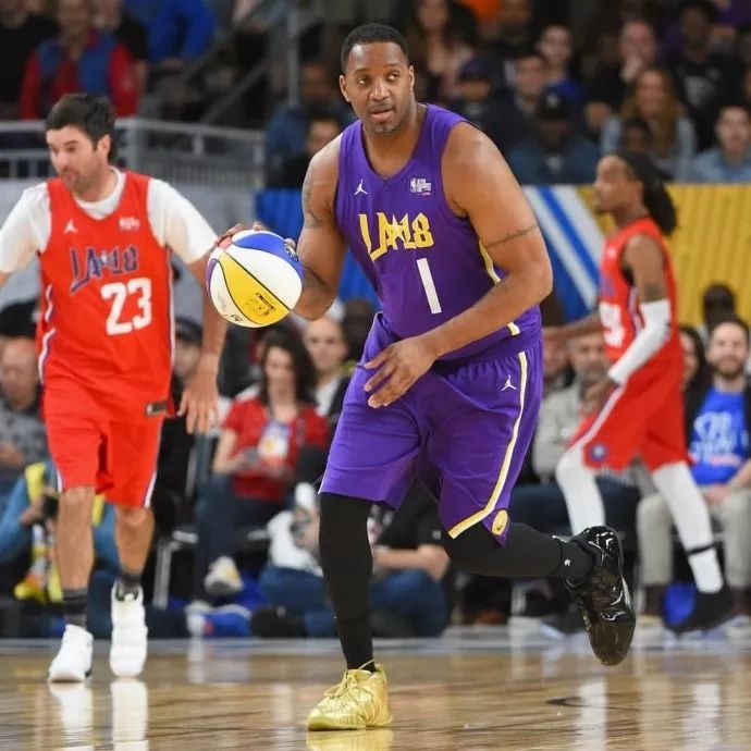 的表现波动 的表现波动