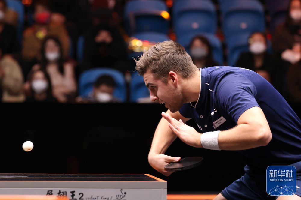 巨人隐现 巨人隐现